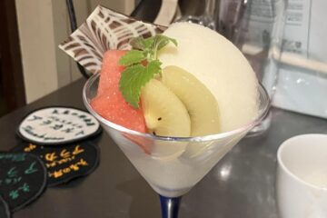 旬の桃を使ったソルベ